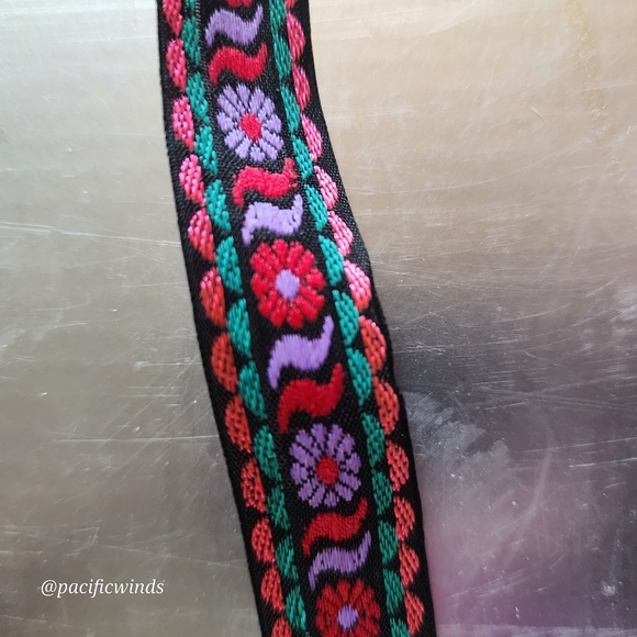 20+ ITEMS! LOT OF MIXED SEWING / CRAFT NOTIONS - Picture 9 of 14